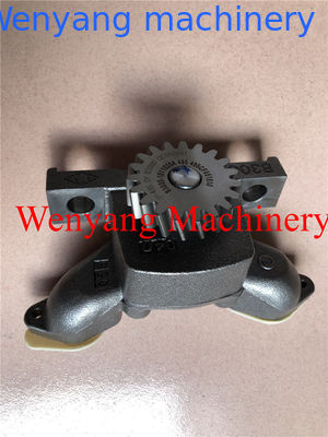 Yuchai engine genuine spare parts YC6B125-T20  oil pump B3000-1011020A fornecedor